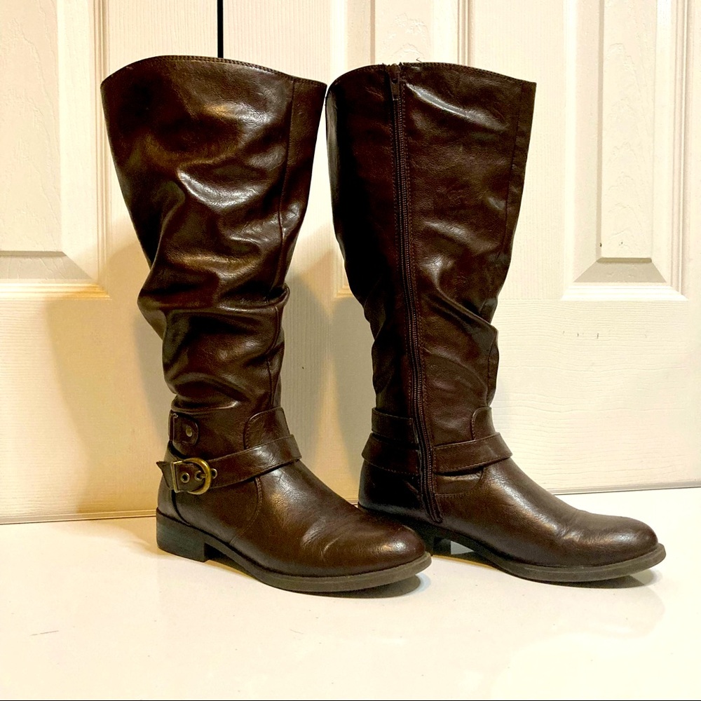 BROWN CHELSEA BOOTS